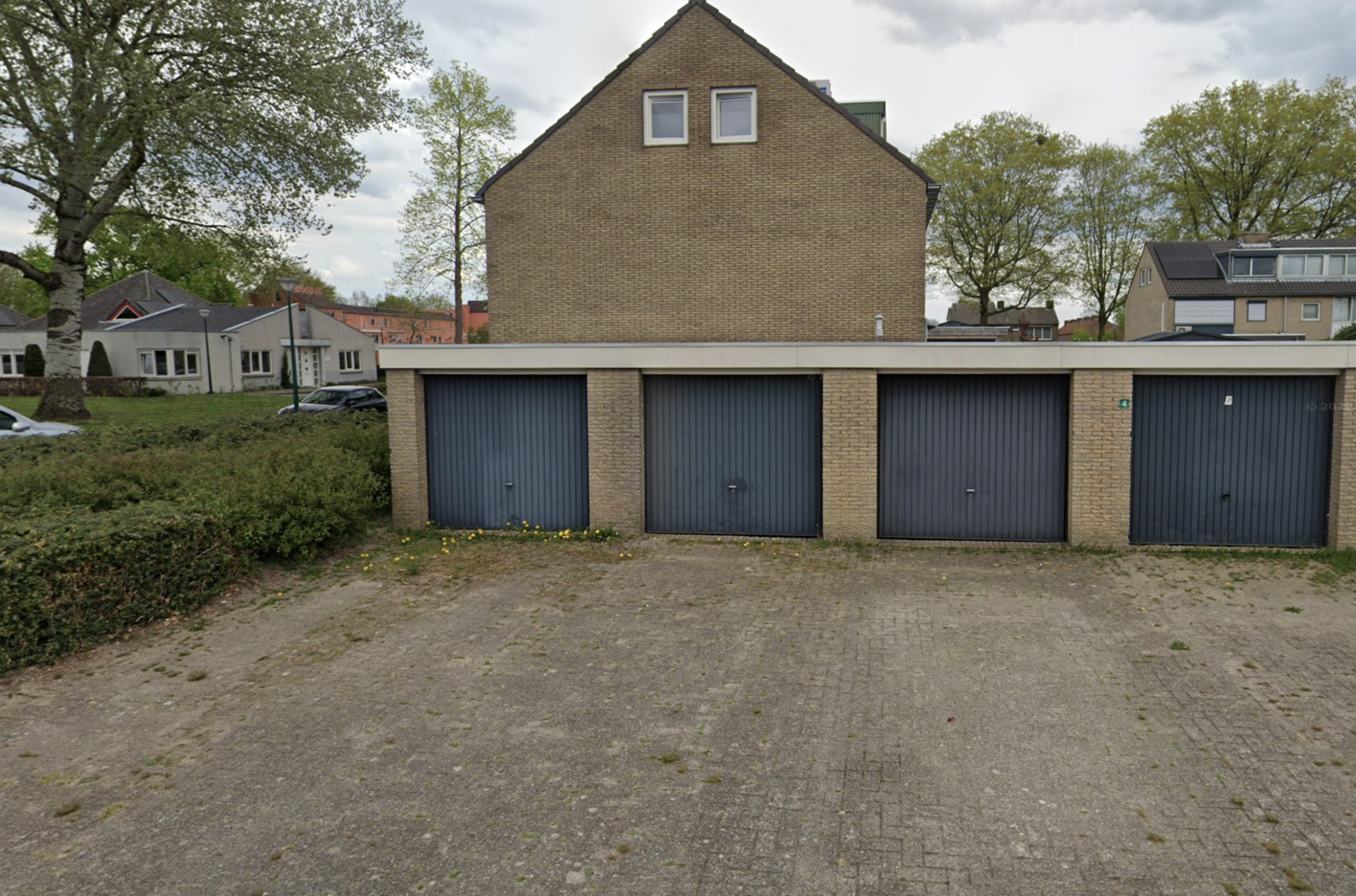 Van der Plaatstraat 1 Grave 1 Garageboxen te koop in Helmond